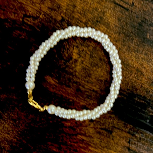 Jewelry - Gold and White Pearl Bracelet with Elegant Clasp
